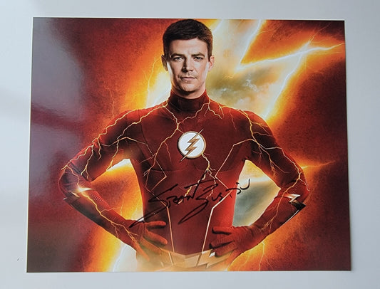 Grant Gustin 8inchx10inch AUTOGRAPH photo Tha Flash Black-sharpie