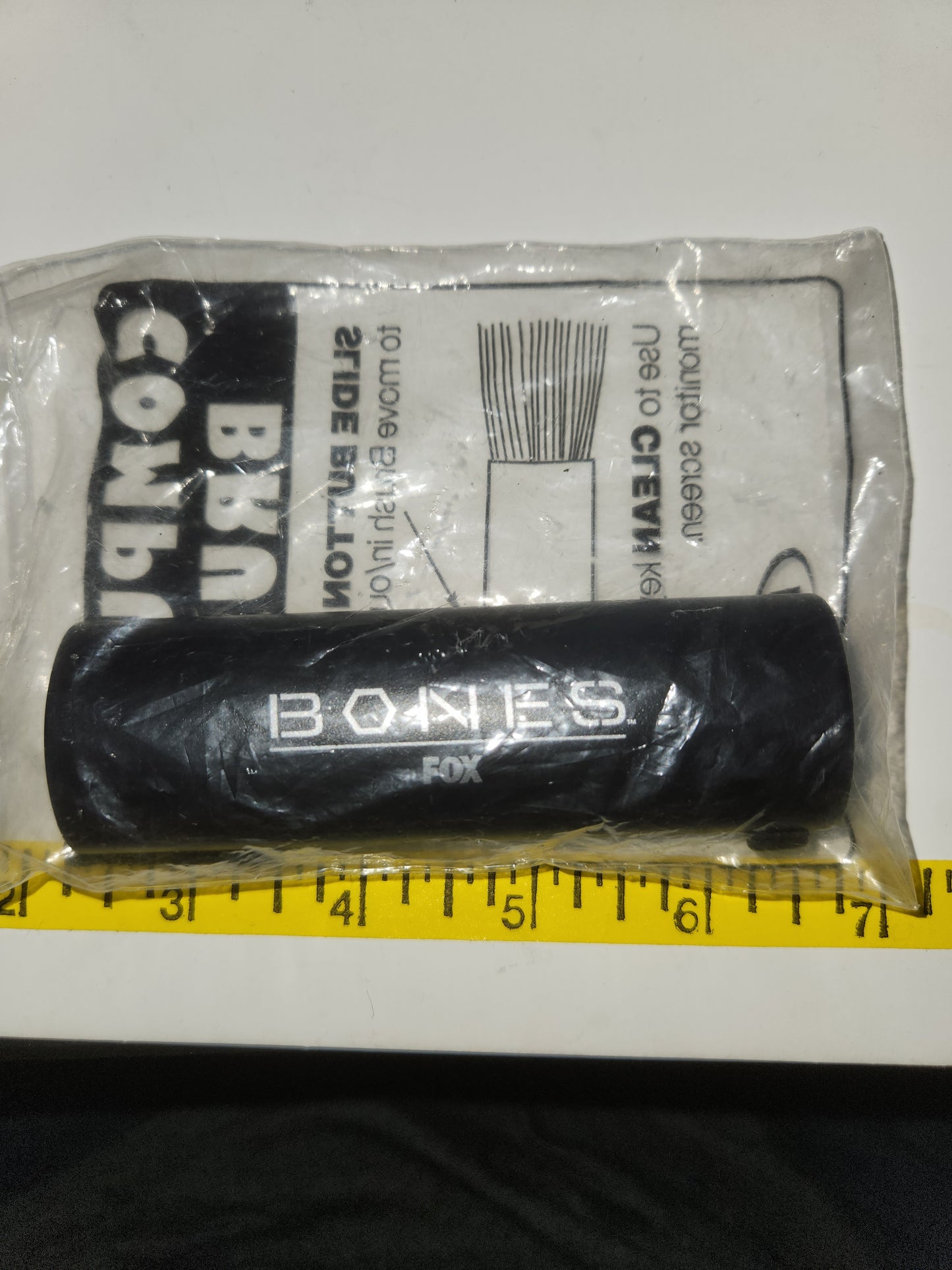 "BONES" monitor brush - promotional item - Comic Con NIP