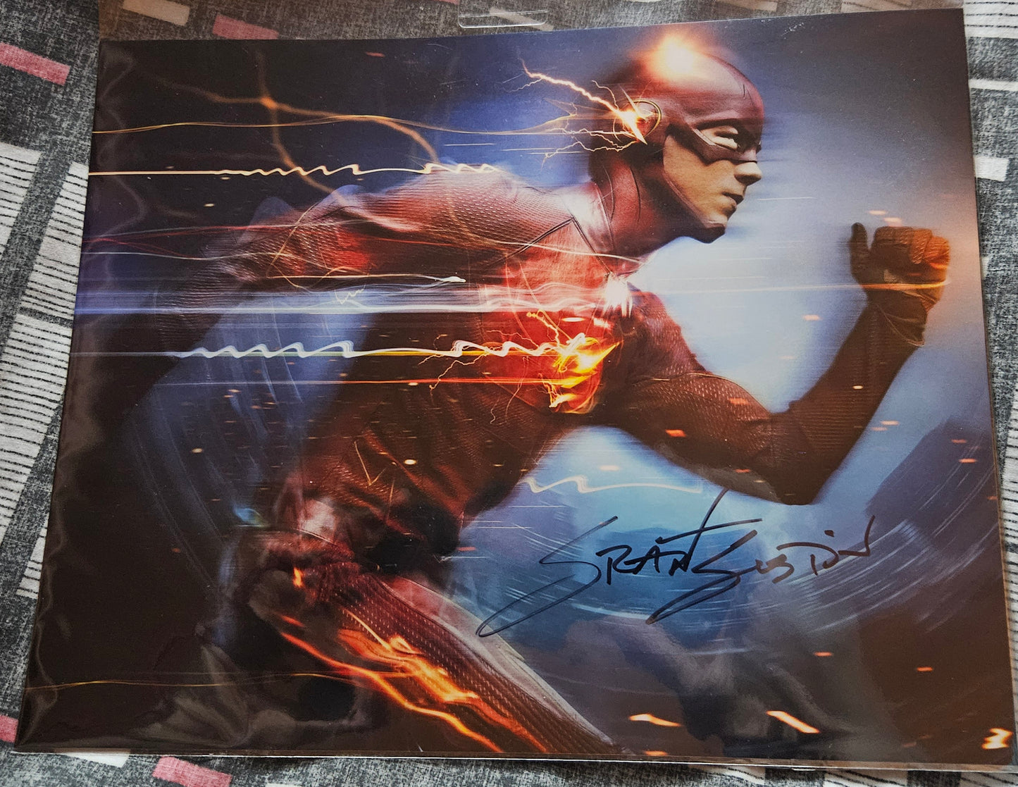 Grant Gustin 8inchx10inch AUTOGRAPH photo Tha Flash Black-sharpie #3