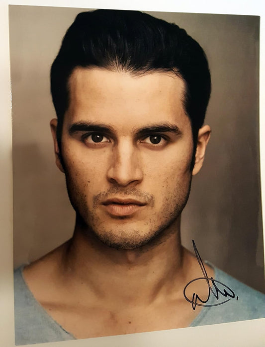 Michael Malarkey (Enzo) 8 x 10 AUTOGRAPH Photo The Vampire Diaries (Blank Ink)