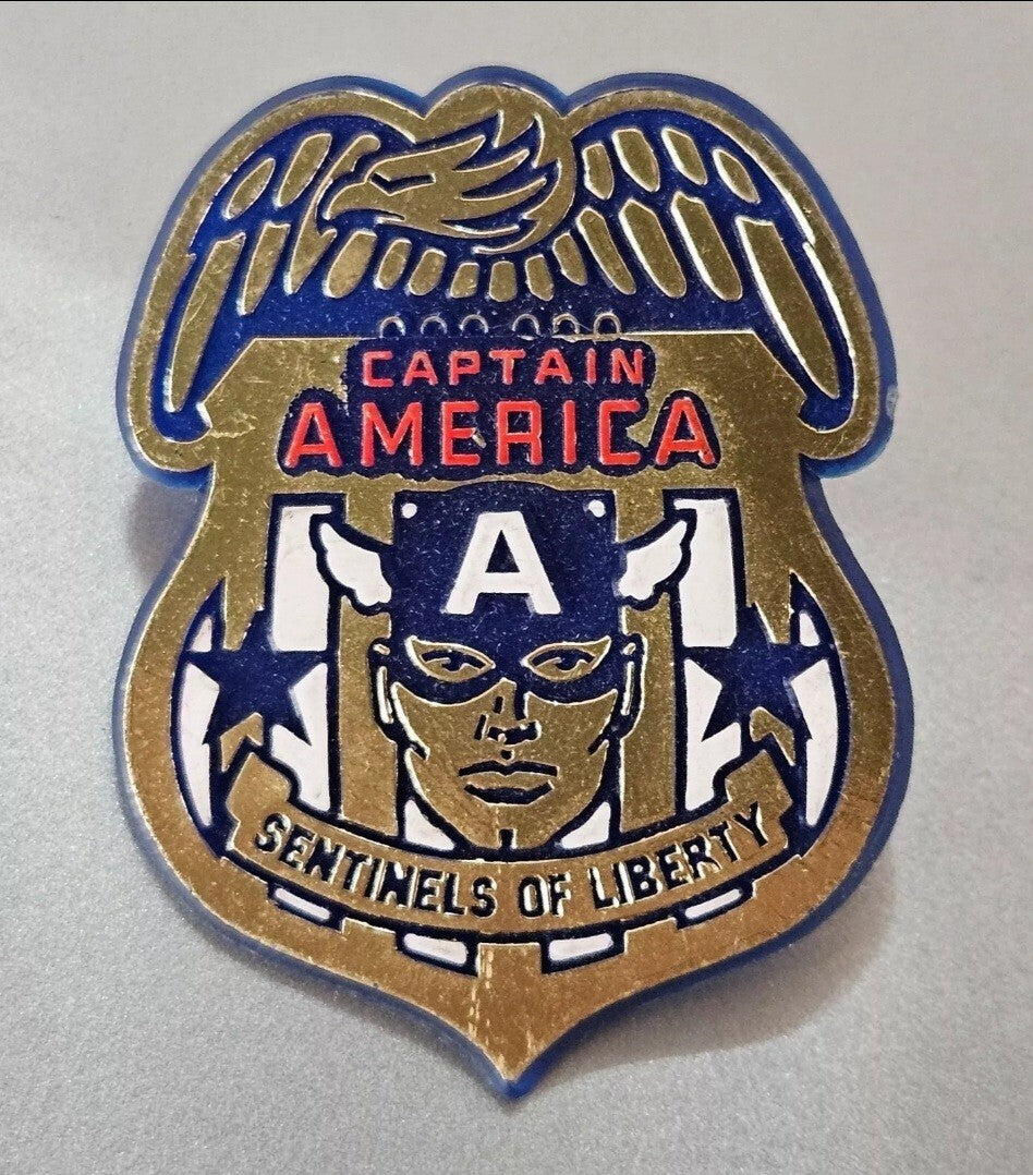 1990 Marvel Comics Captain America Sentinels of Liberty 1.5" Plastic Pin Pinback