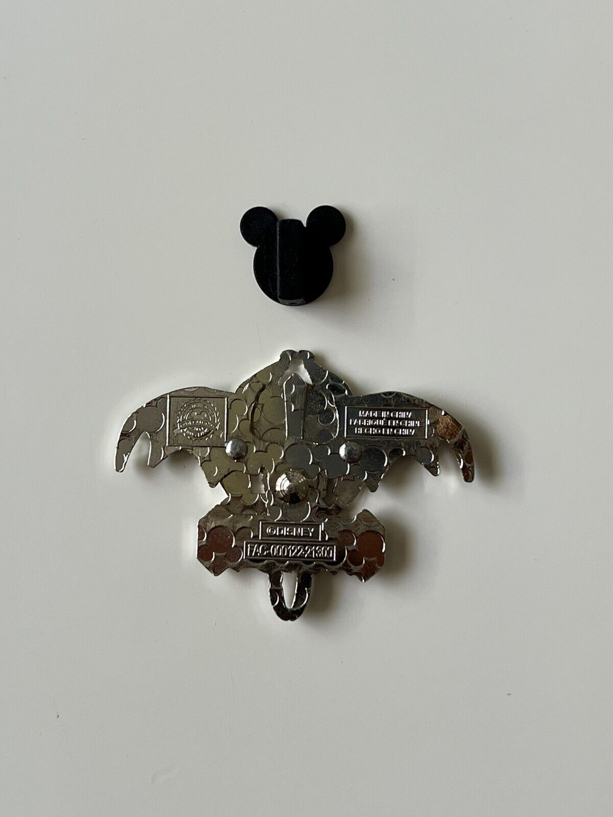 Disney Gargoyles Goliath Pin 2022 Parks Disneyland World Trading NEW