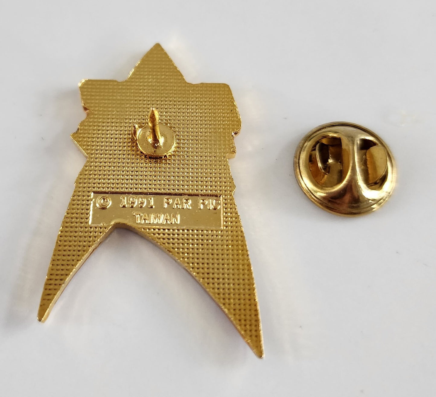 STAR TREK~ 25TH ANNIVERSARY RED ENAMEL CLOISONNE COMMAND LOGO PIN