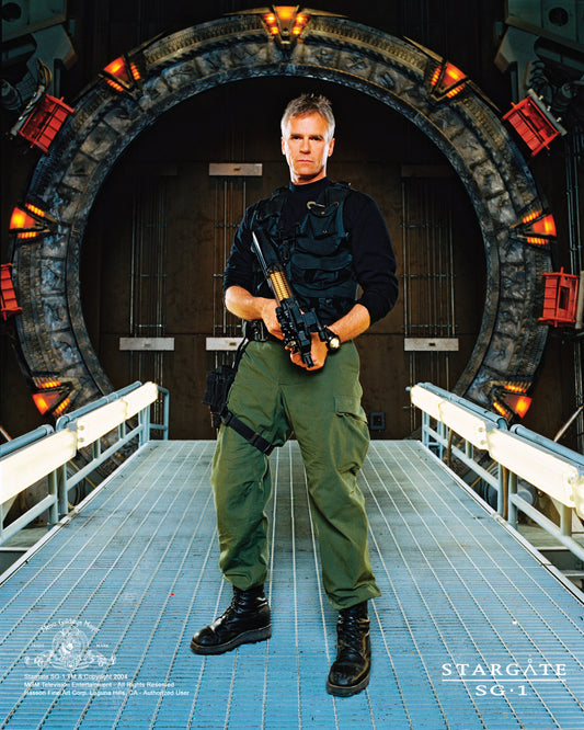 Richard Dean Anderson 8in x 10in photograph Pose #1 Stargate SG1