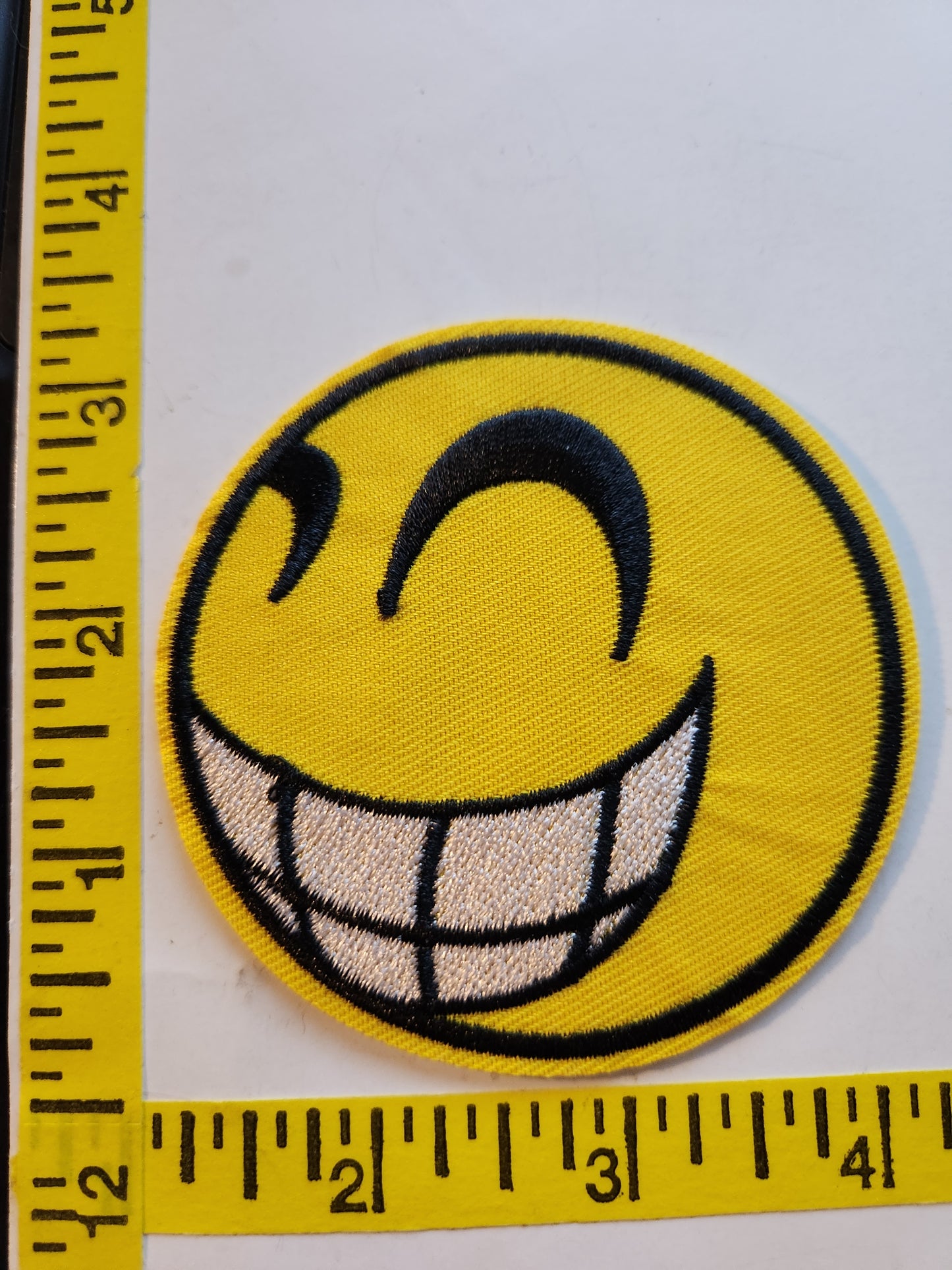 SMILING Face - yellow - Embroidered Patch, NEW 3inch roughly