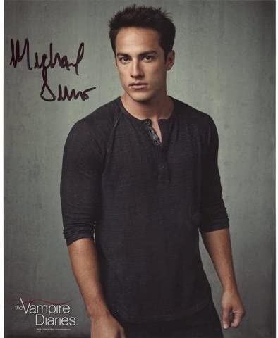 Michael Trevino (Tyler Lockwood) 8 x 10 AUTOGRAPH Photo The Vampire Diaries black-Sharpie #3